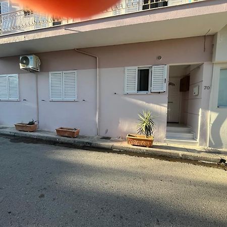Elena S Apartment Mégara Exterior foto