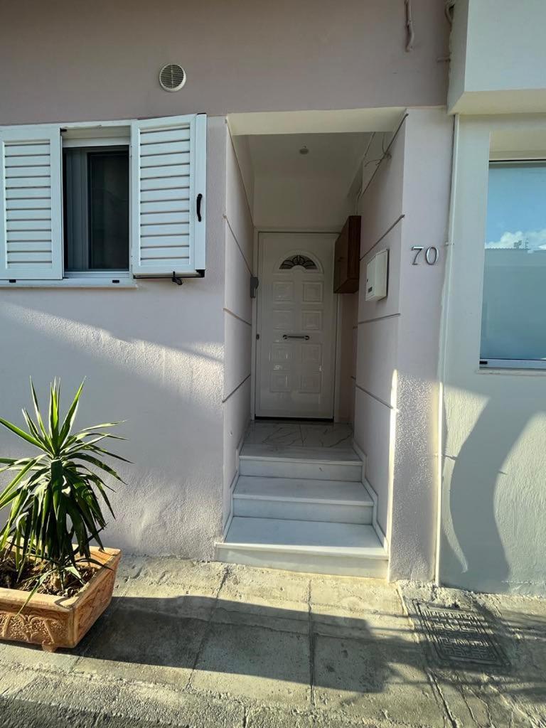 Elena S Apartment Mégara Exterior foto